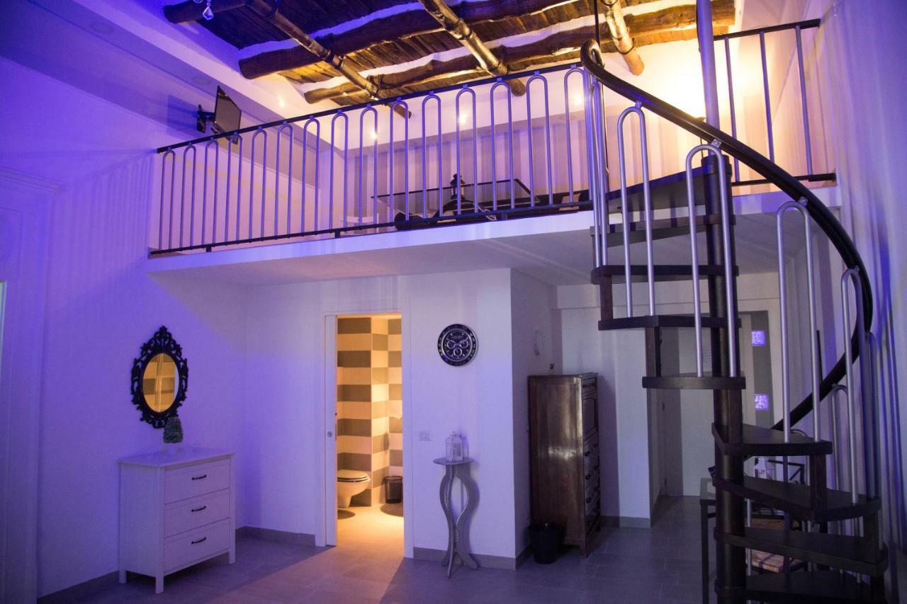נאפולי Vesuvius Luxury Suites מראה חיצוני תמונה