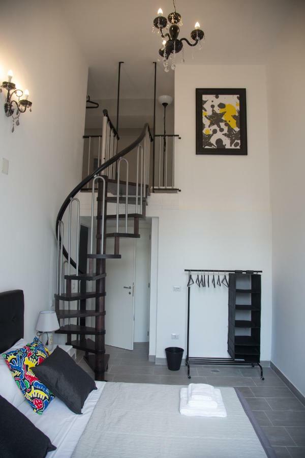 נאפולי Vesuvius Luxury Suites מראה חיצוני תמונה