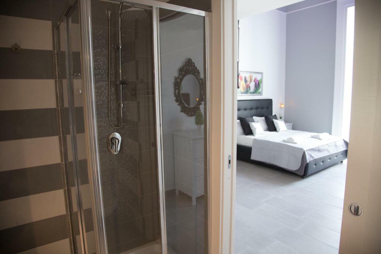 נאפולי Vesuvius Luxury Suites מראה חיצוני תמונה