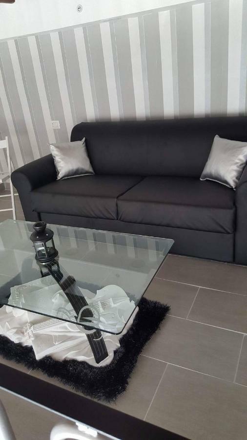 נאפולי Vesuvius Luxury Suites מראה חיצוני תמונה